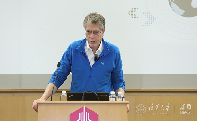 芝加哥大学著名经济学家、诺贝尔经济学奖获得