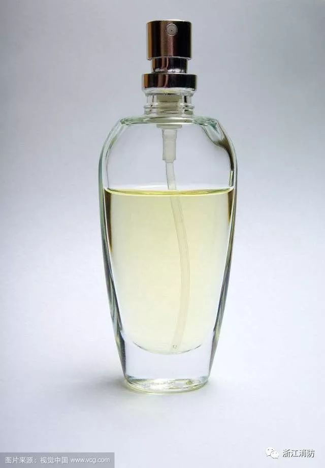 25分钟两次爆炸!33人受伤!纽约州小镇化妆品厂