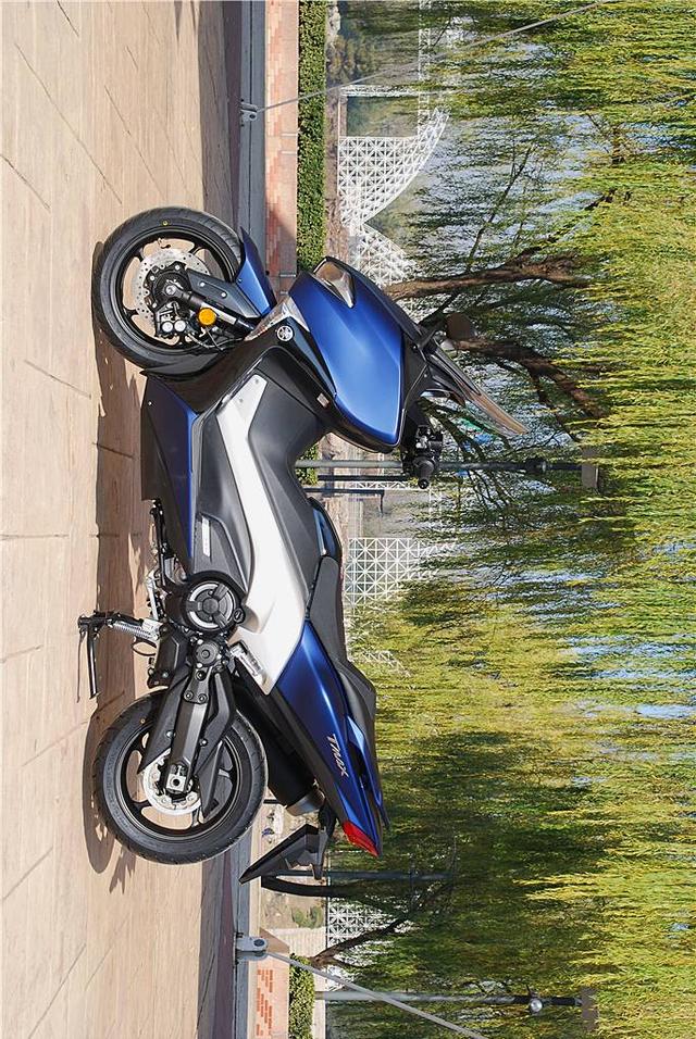 家实拍:欧洲最畅销的新款大排量踏板摩托车-T