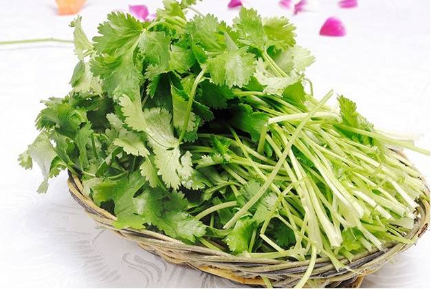 潮汕一女子每天吃煮熟的香菜,30天以后惊呆了所有人!