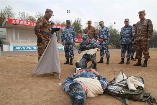 海军首批50名海军兼职卫生兵上岗 均来自一线