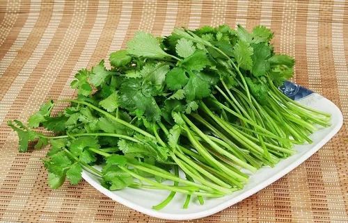 潮汕一女子每天吃煮熟的香菜,30天以后惊呆了所有人!