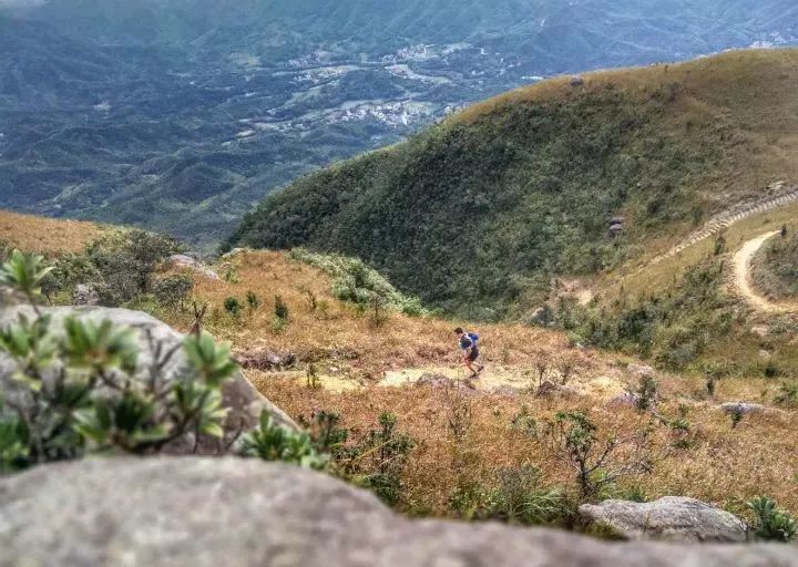 甘人口2018100号_乌鲁木齐高层住宅起火 疏散百余人20多人被营救(3)