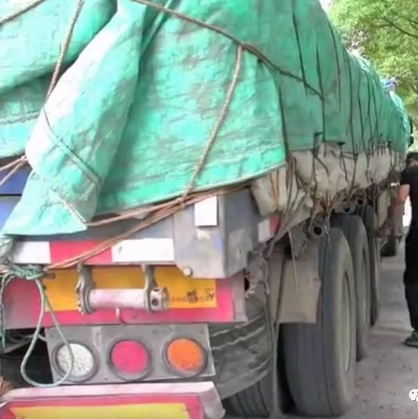 实拍：走进卡车司机的孤独旅行！