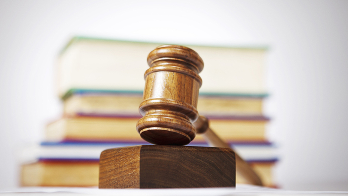 亲生父亲因他而死,如今他要求代位继承,上海法