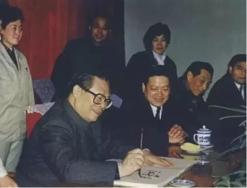 这家名噪一时的家电企业,如今终于被新加坡人