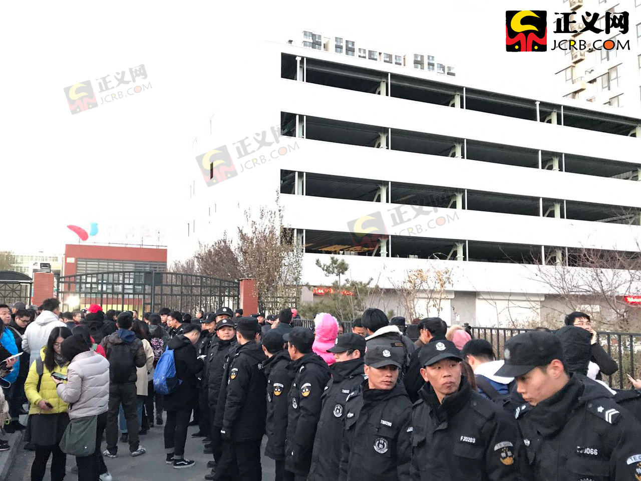 【现场视频】红黄蓝涉虐童幼儿园明日照常开