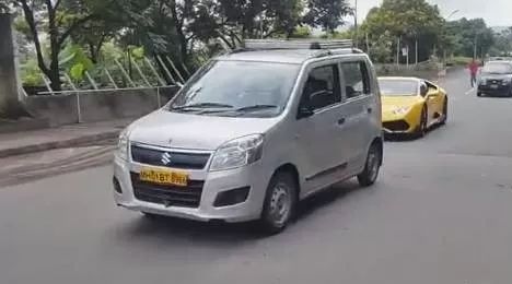 原来超级跑车是这样过减速带的