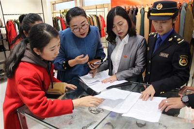 手抄报告把十九大精神种在心头|裤业|精神|报告