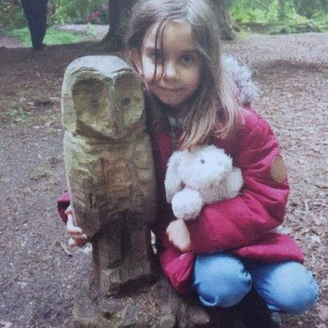英少女割喉杀害7岁女童：我想测试她是不是机器人