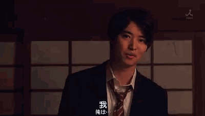 和积极拯救小钩屋、充满拼劲的父亲完全不一样。