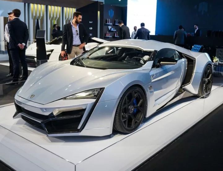 广州车展都“弱爆”了！这里的“真·豪车展”，亿万富翁下单也犹豫！