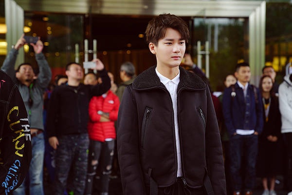 《爱情的开关》开机 熊梓淇赖雨蒙董力甜蜜同框