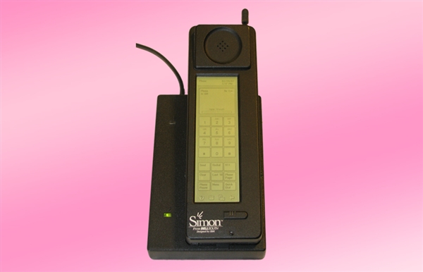 世界第一台智能机IBM Simon挑战三星S8:对比