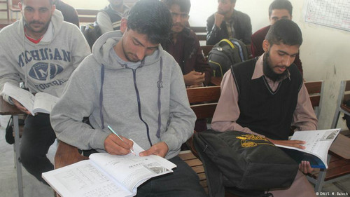 德媒称中巴经济走廊在巴引发中文热:巴学生向