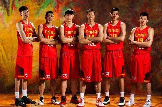 中国男篮年底合并图片