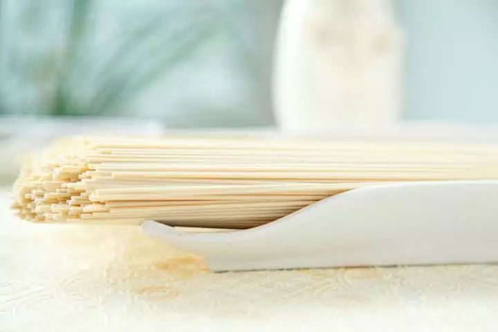 面条千万别买这样的!不注意这个字,小心吃出一