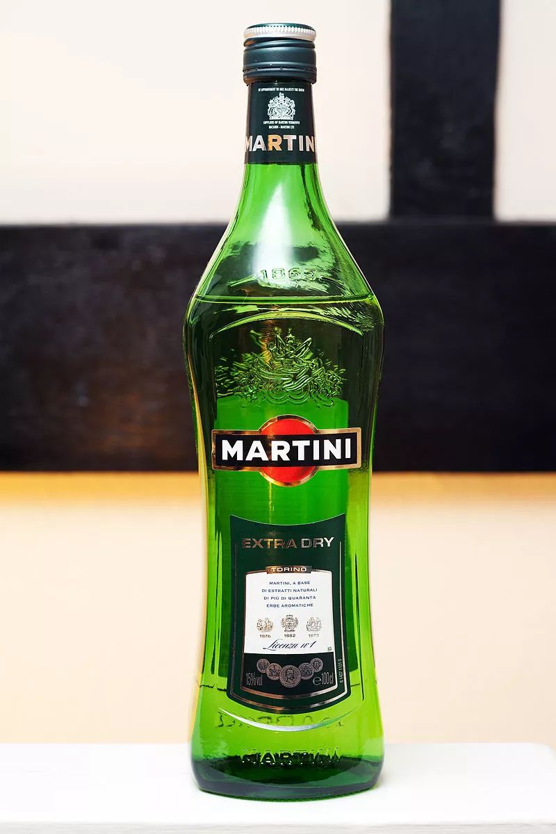 ▲意大利 Martini & Rossi 酒厂出产的马爹利 图片来源：维基百科