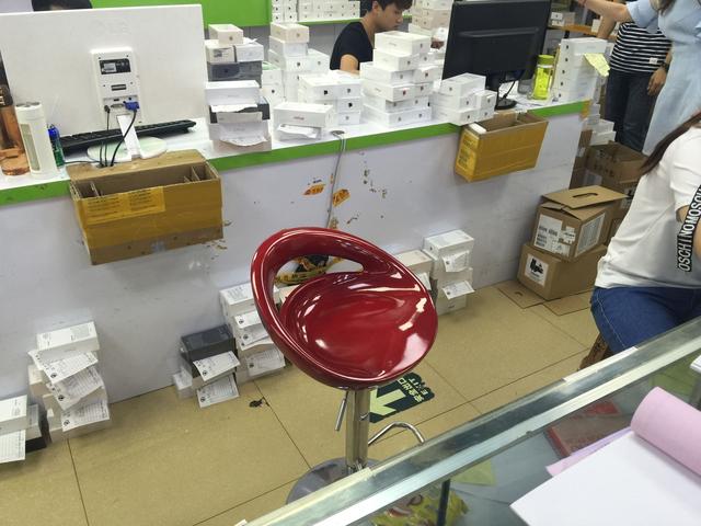 华强北的咆哮:iPhoneX价格一夜崩盘,可我们不