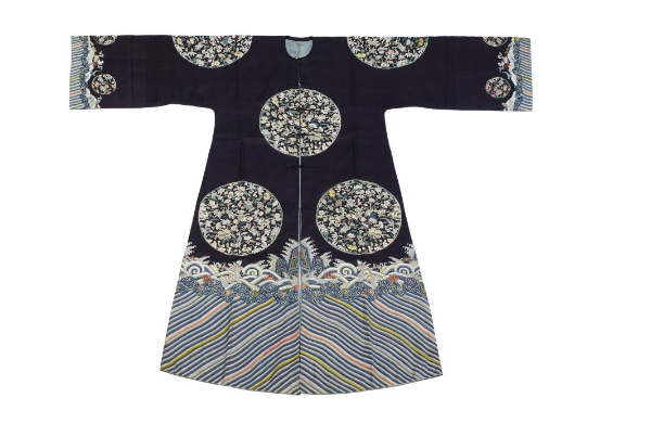 中国历代传统服饰,你喜欢哪一款?