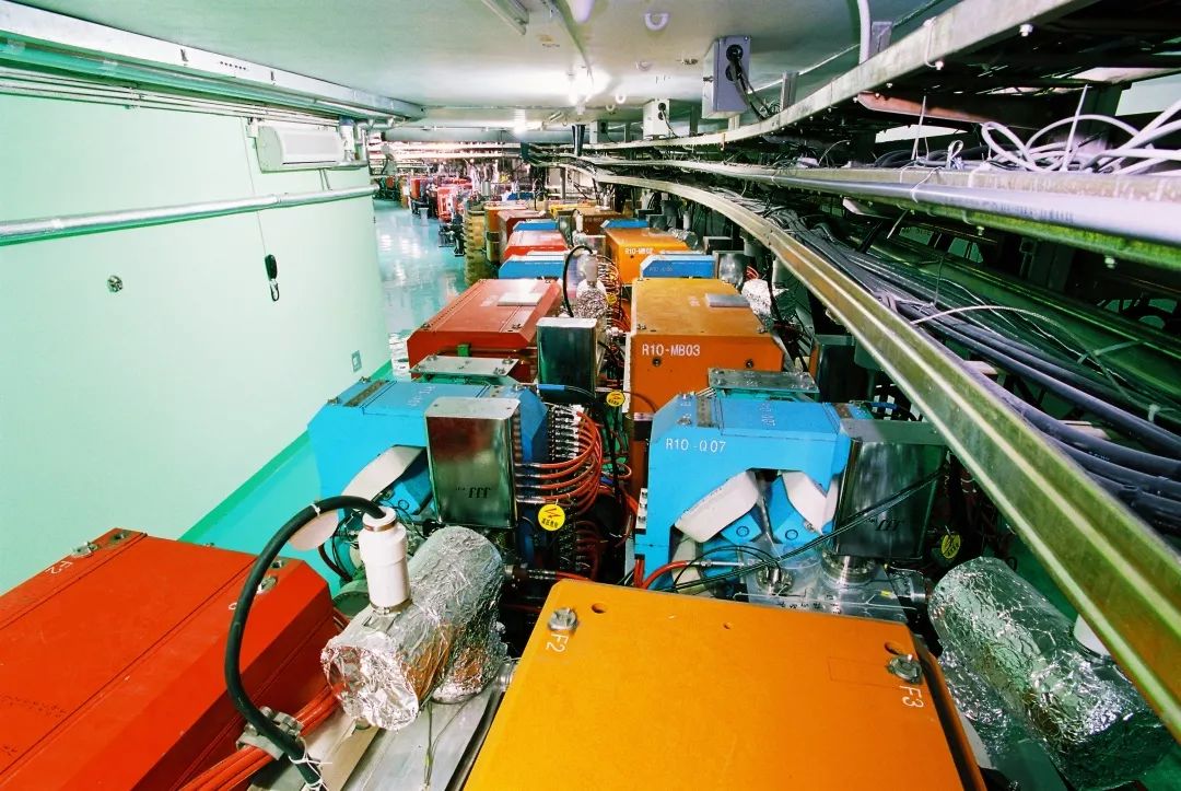 北京正负电子对撞机启示:质疑中前行,环形对撞机预研已展开