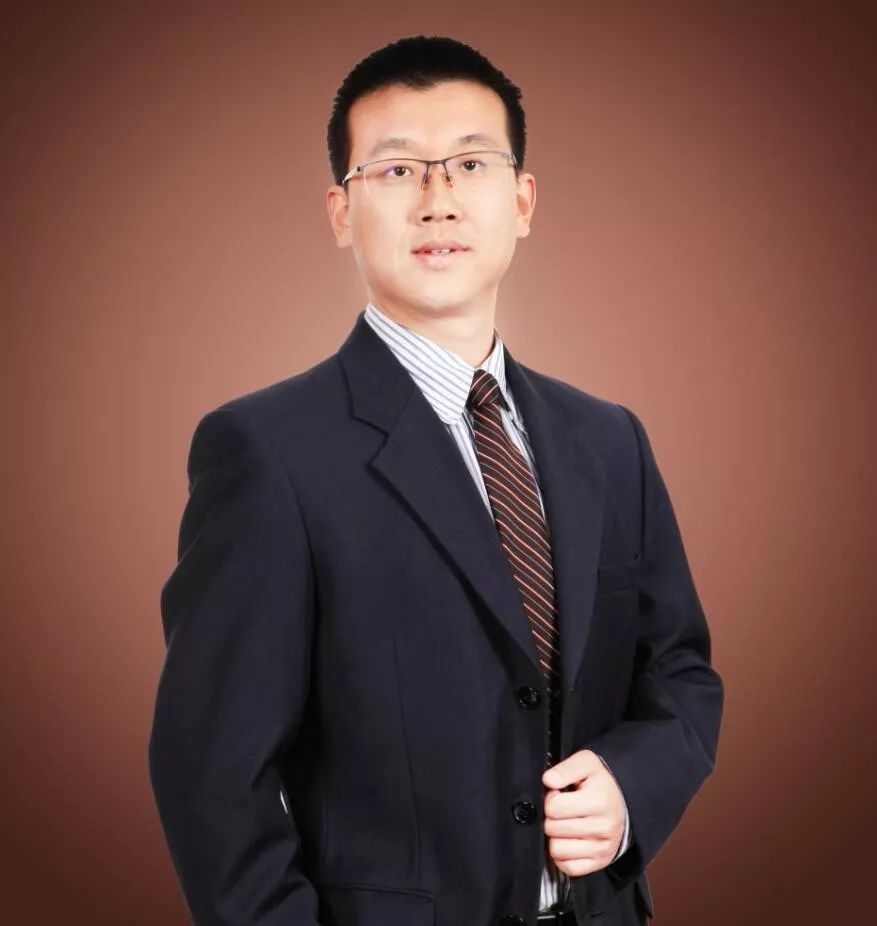 「环亚ag旗舰厅手机版下载」主人养了20几只猫回国不能全带走,只好含泪把刚养的两只小猫送人