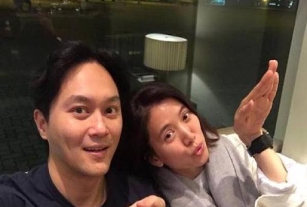 袁咏仪哭着喊话张智霖:你跑不掉了,而他的回应