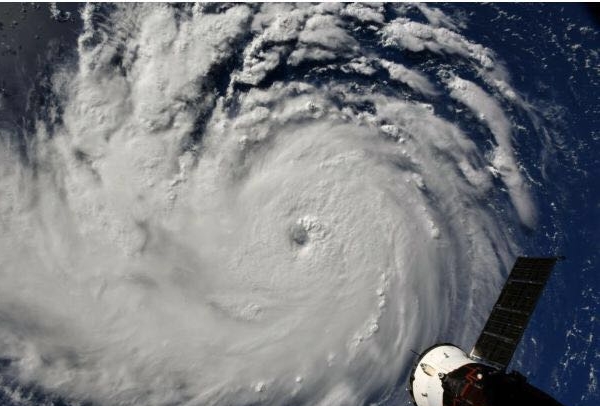 飓风袭来,加拿大发布旅游警告