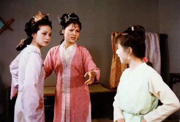 优游平台注册哪里可靠-回北京农村盖房,邻居要求后墙不能开窗,大家怎么看?