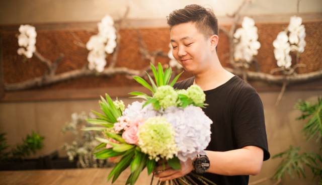 什么是空间花艺设计德信娱乐