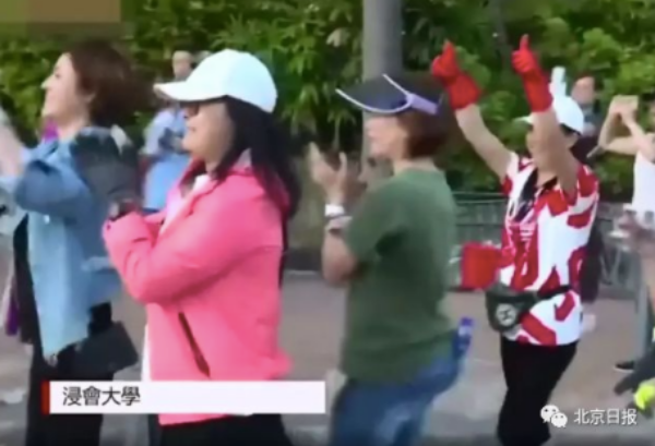 bbinag接口·去年曝光的圆形摄像头被实锤?网友曝光一加新品设计图