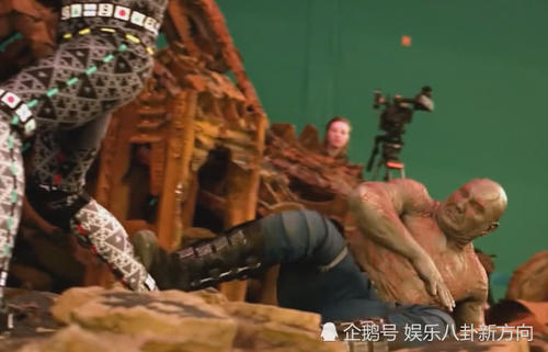 没有特效的灭霸什么样?钢铁侠能忍住不笑真是辛苦了