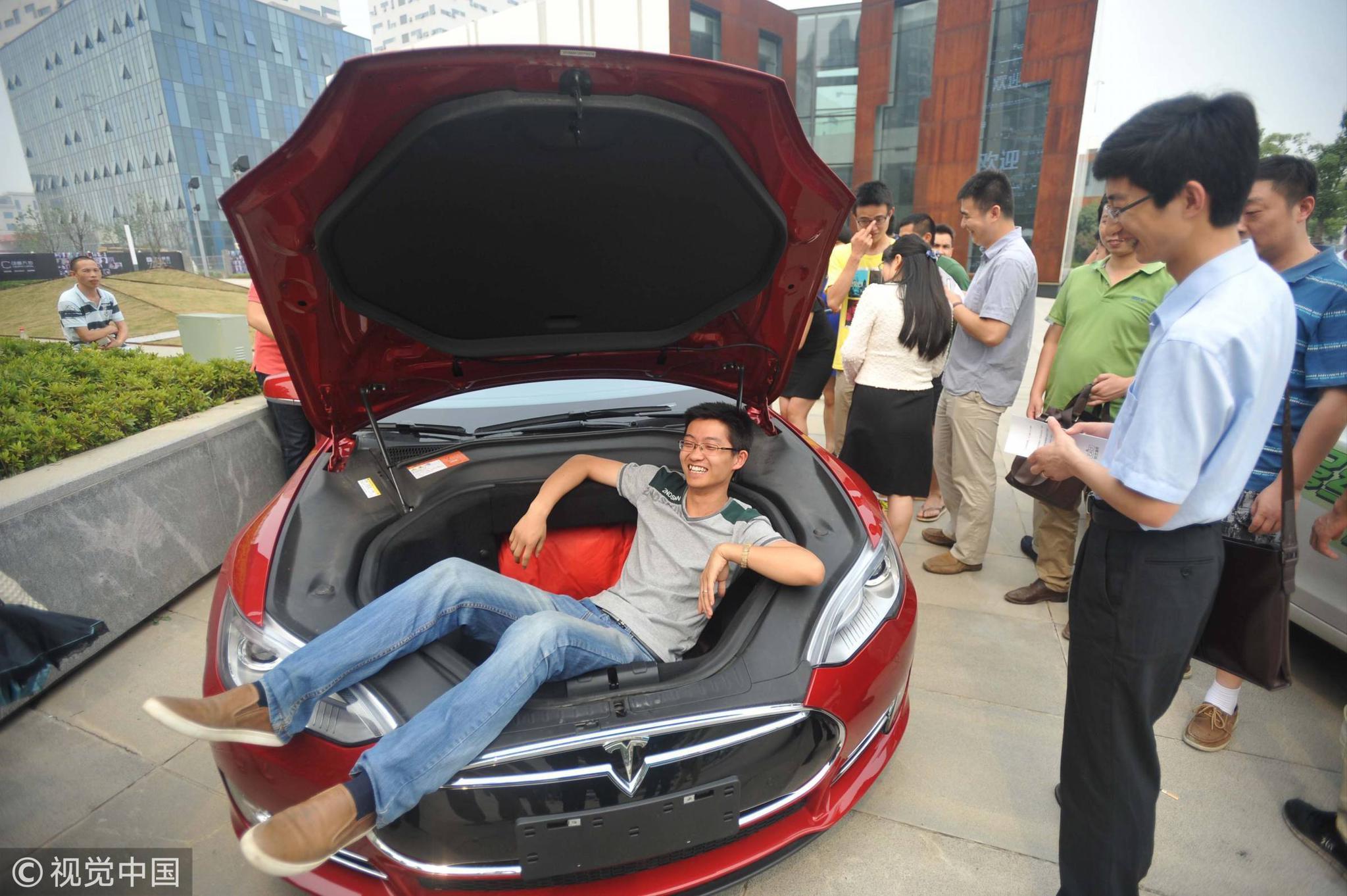 特斯拉的护城河:没有赚「差价」的中间商、可