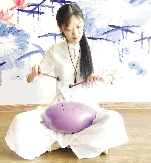 色空鼓叮咚 潍坊女孩将这一新生乐器带回故乡