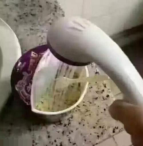 搞笑内涵图:妹子你的走路姿势出卖了你的人格!