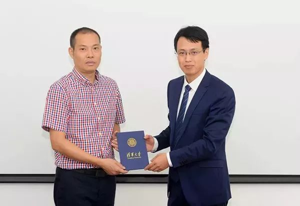 英雄机长刘传健被清华录取!他的真实事迹还