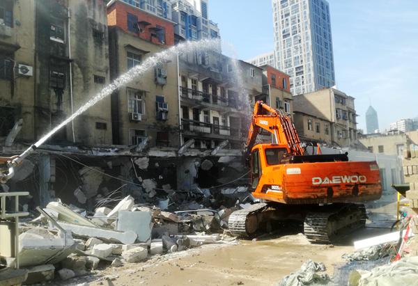 违建又出新套路 模块化违建被拆除