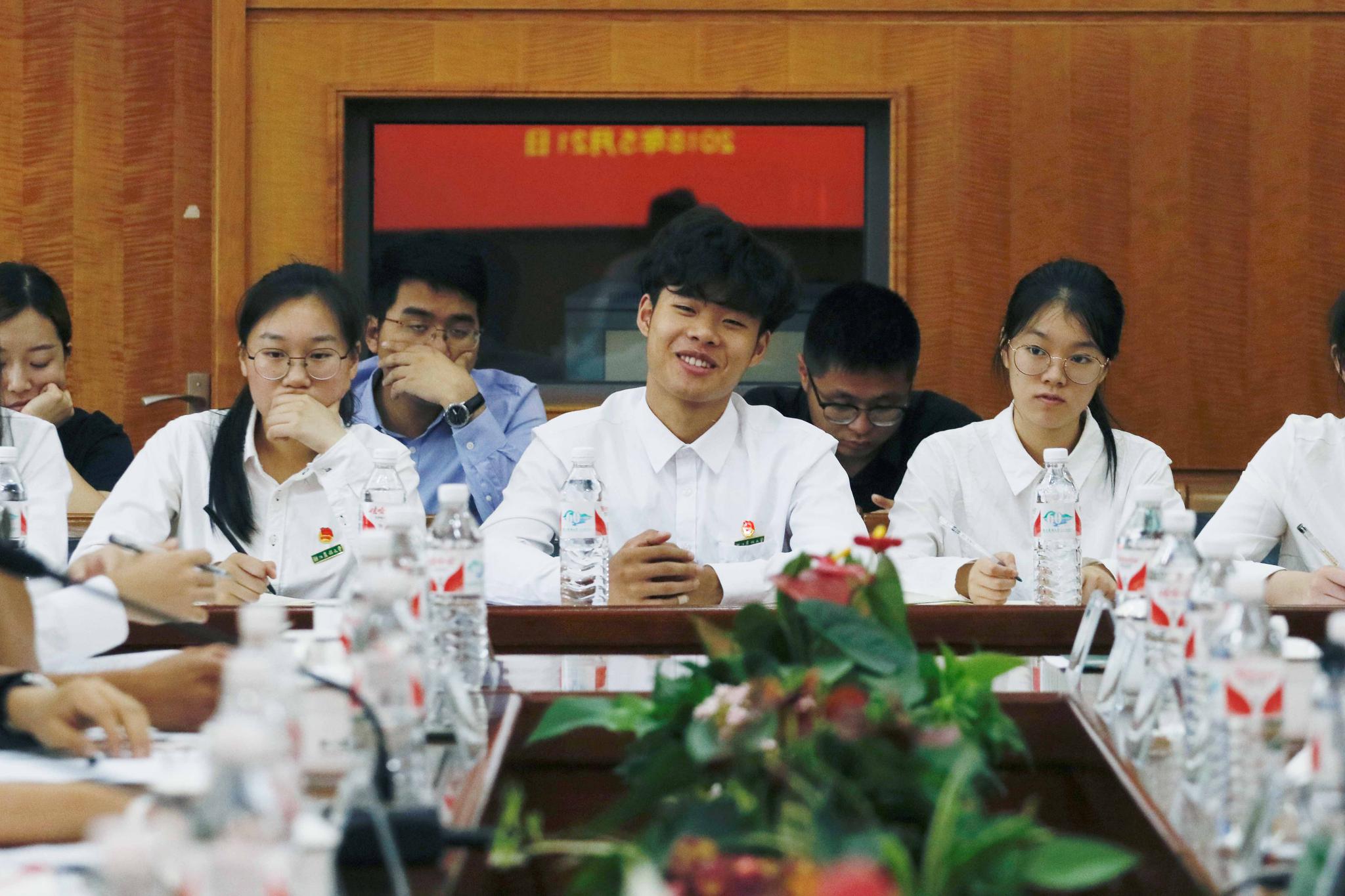 如何做个新农人 青年畅谈助力乡村振兴