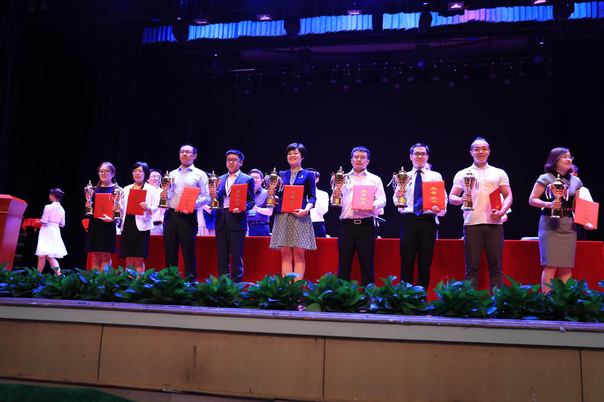 上海交大2名教师在全国高校青教赛总决赛中斩