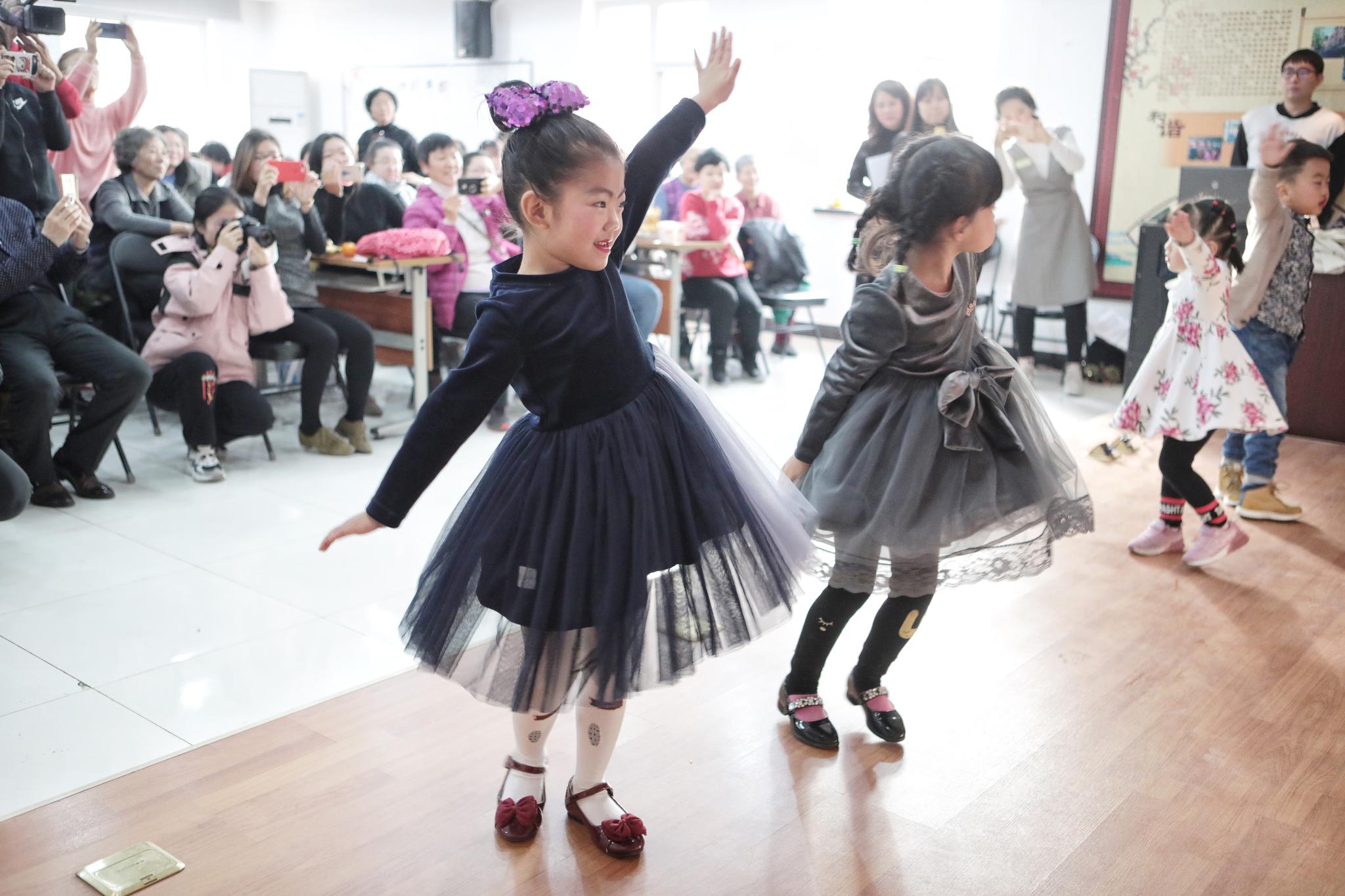 白纸坊街道举行坊间书阁年度汇演