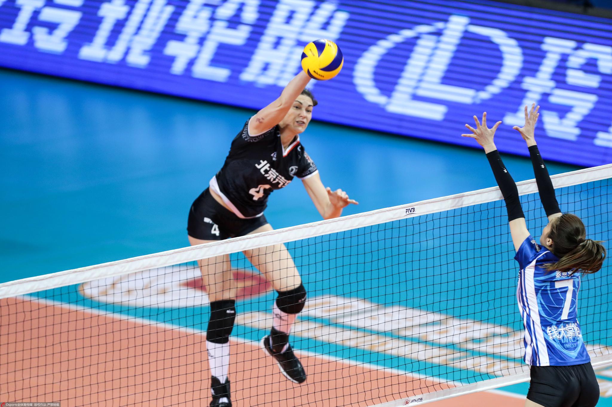 北京女排再赢上海,半决赛率先抢到赛点