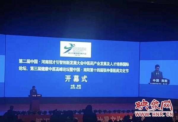 申搏娱乐场体验彩金_教你生蚝的家常做法,配上蒜蓉蒸着吃,味道好,做法简单