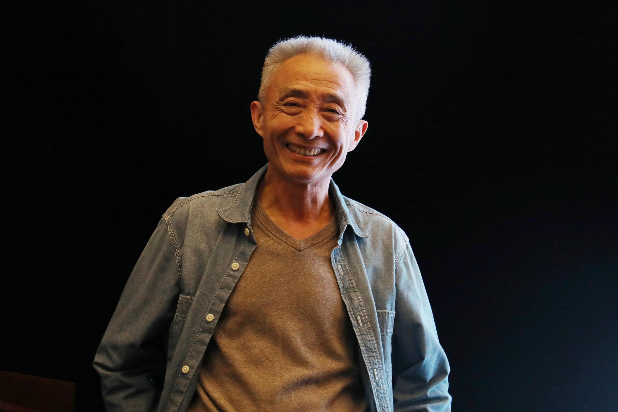 “网红”教授戴建业:幽默解读的背后是长期的读书积累