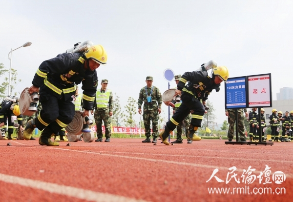 湖北消防部队迎来应急管理部消防局首次冬季练