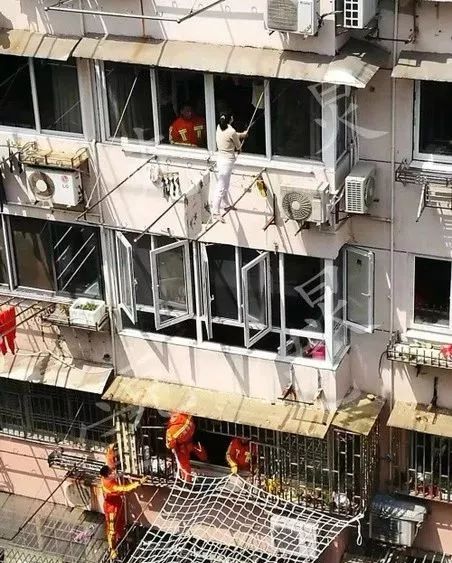 飙温！30℃春天回来了｜崩溃！秦皇岛一对情侣酒