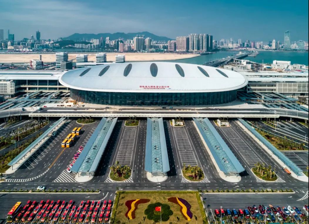 24号,珠港澳跨海大桥通车,去香港澳门又多一种