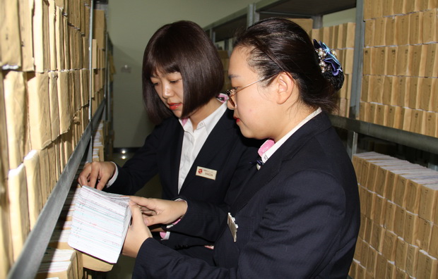 市民存款5万半年后只剩1000元 抚顺银行查询