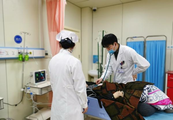 患者在上海浦南医院接受治疗。浦南医院 供图