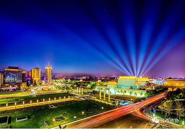 高质量净化、高水平亮化的西安市南门。本文图片 微信公号“江西政协”