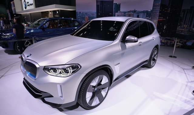 宝马发布纯电动车 iX3，2020 年在中国生产 | 2018 北京车展